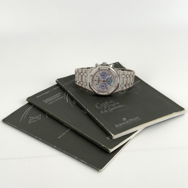 Audemars Piguet 25978BC.ZZ.1190BC.01 Royal Oak Chronograph 39mm White Gold - Image 2